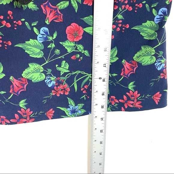 NWT J. McLaughlin Layne Top in Amelia Floral Navy - Picture 9 of 10